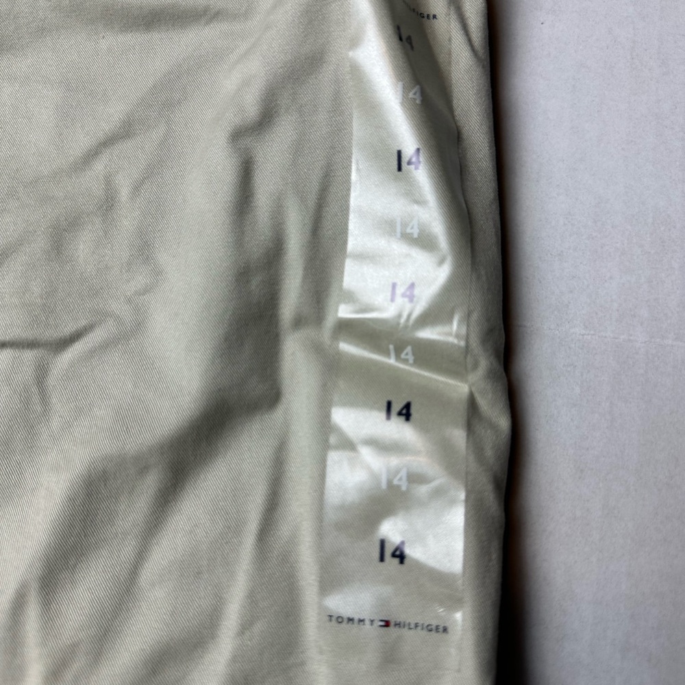 Tommy Hilfiger Womens 14 Hollywood Shorts Tan Beige Chino NWT Summer Casual - Picture 5 of 9